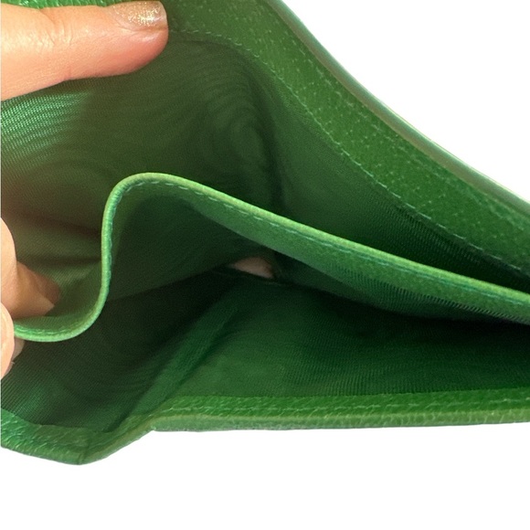 - Gucci wallet - pristine condition .i can include box and dustbag if need… - Picture 6 of 7